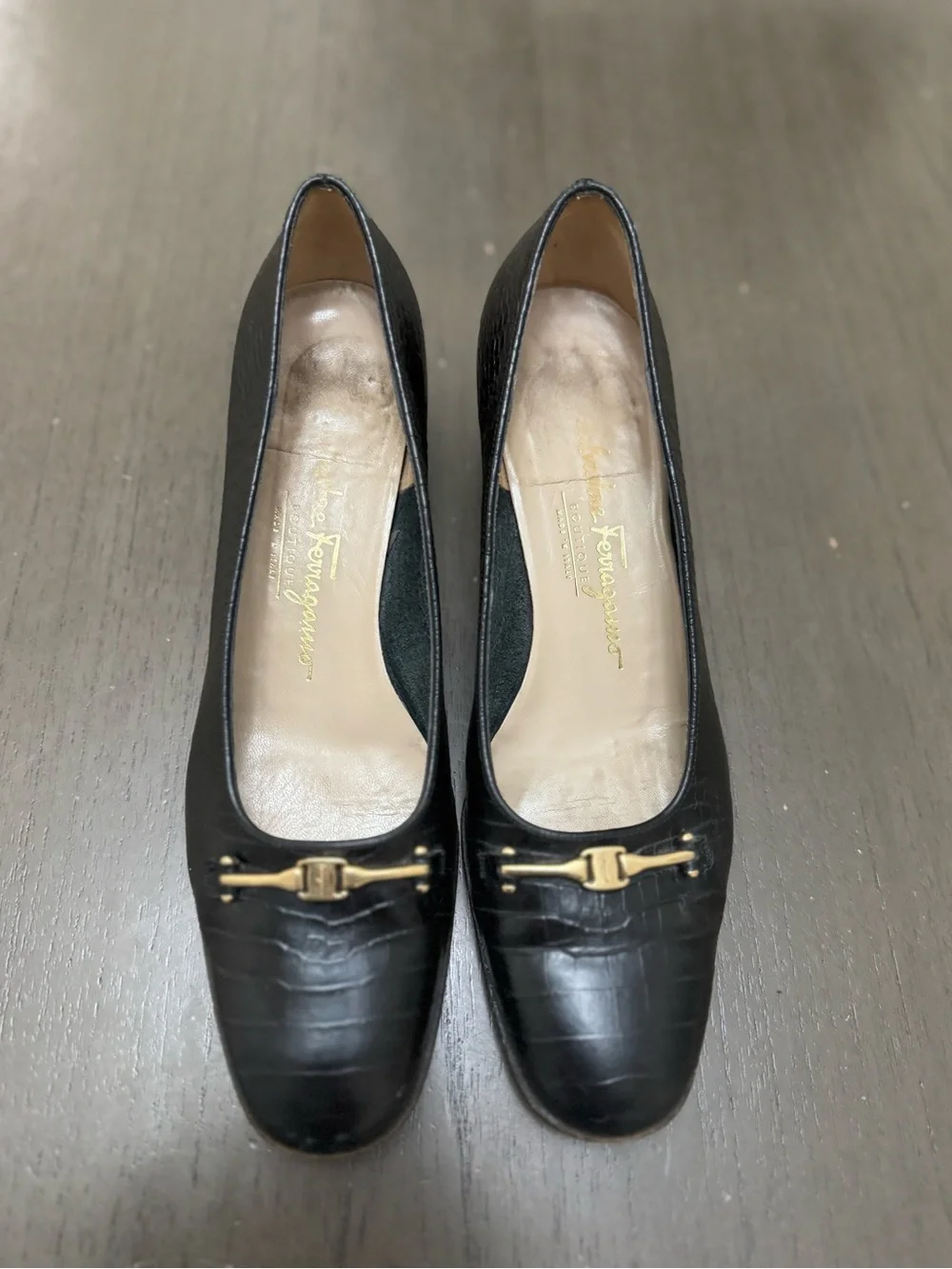 Vintage Salvatore Ferragamo boutique crocodile embossed leather size 8.5